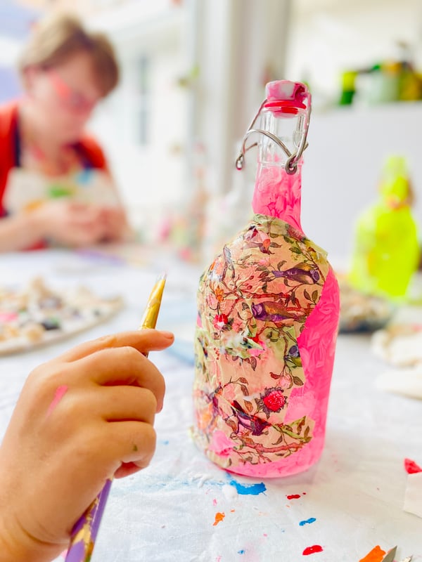 Craft workshops adulst bottle decoupage