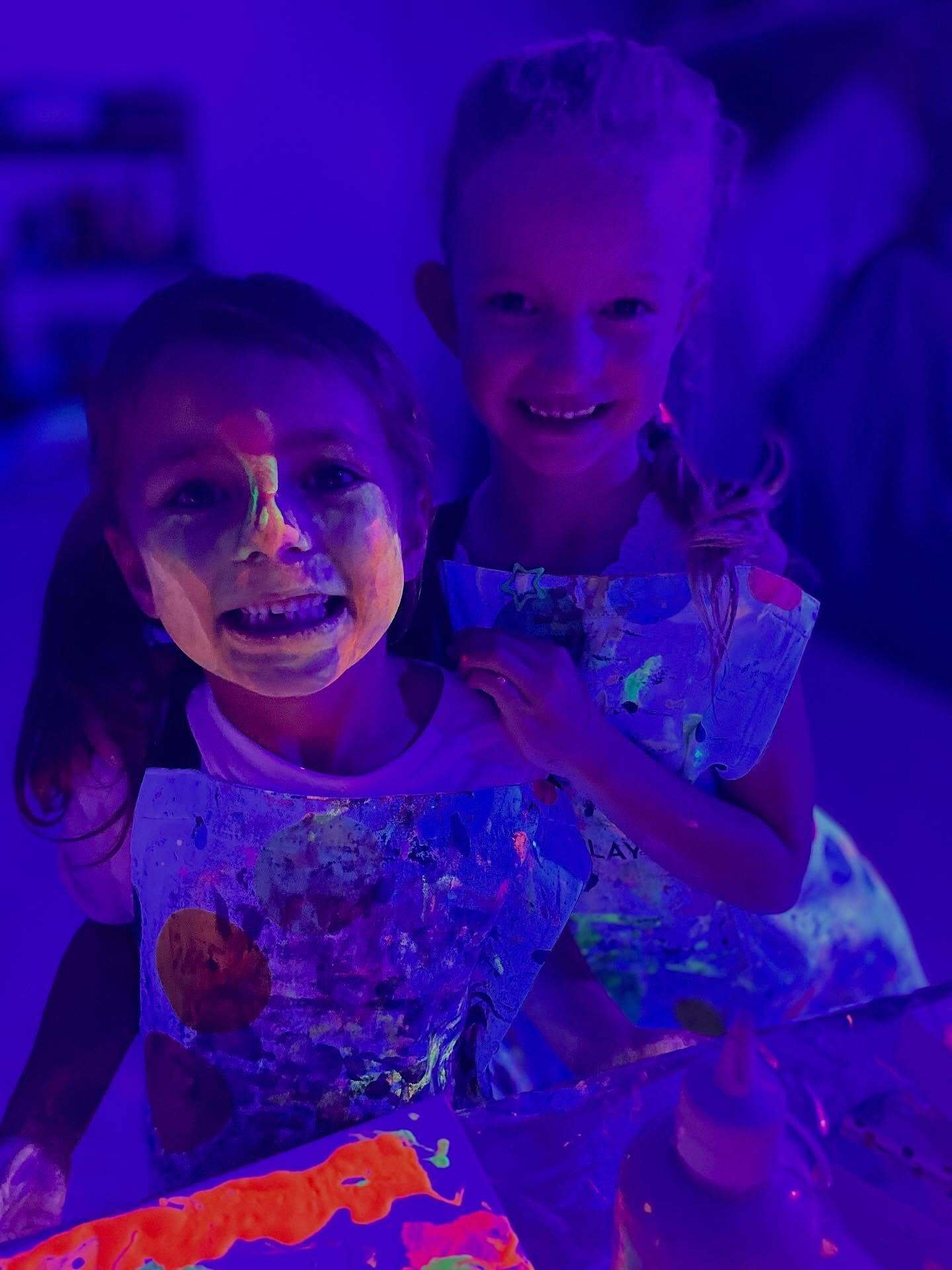 FLuid art birthday party for kids