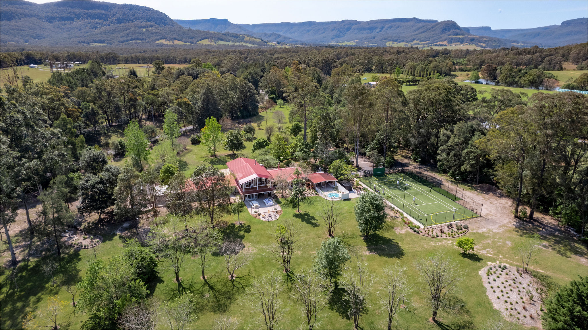 Kangaroo Valley bushland surrounding our retreat